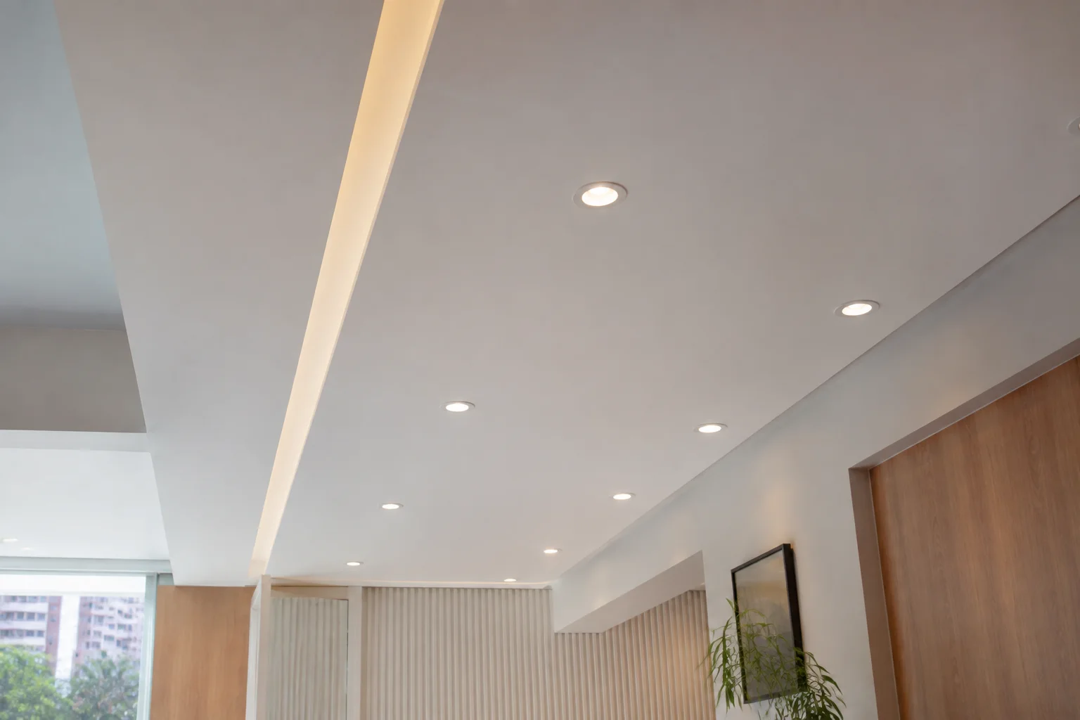 Forro de drywall com spots e iluminação linear